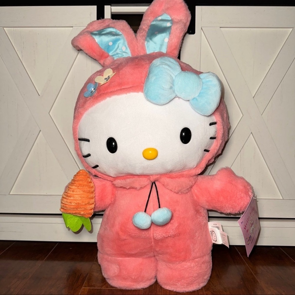 Hello Kitty Easter Greeter - Picture 2 of 6